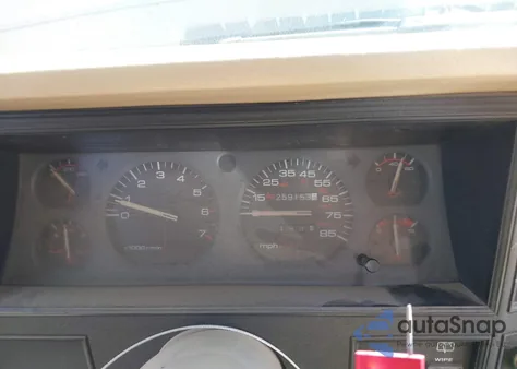 1993 Jeep Cherokee Sport z USA, uszkodzony, nr VIN 1J4FJ68S6PL515958